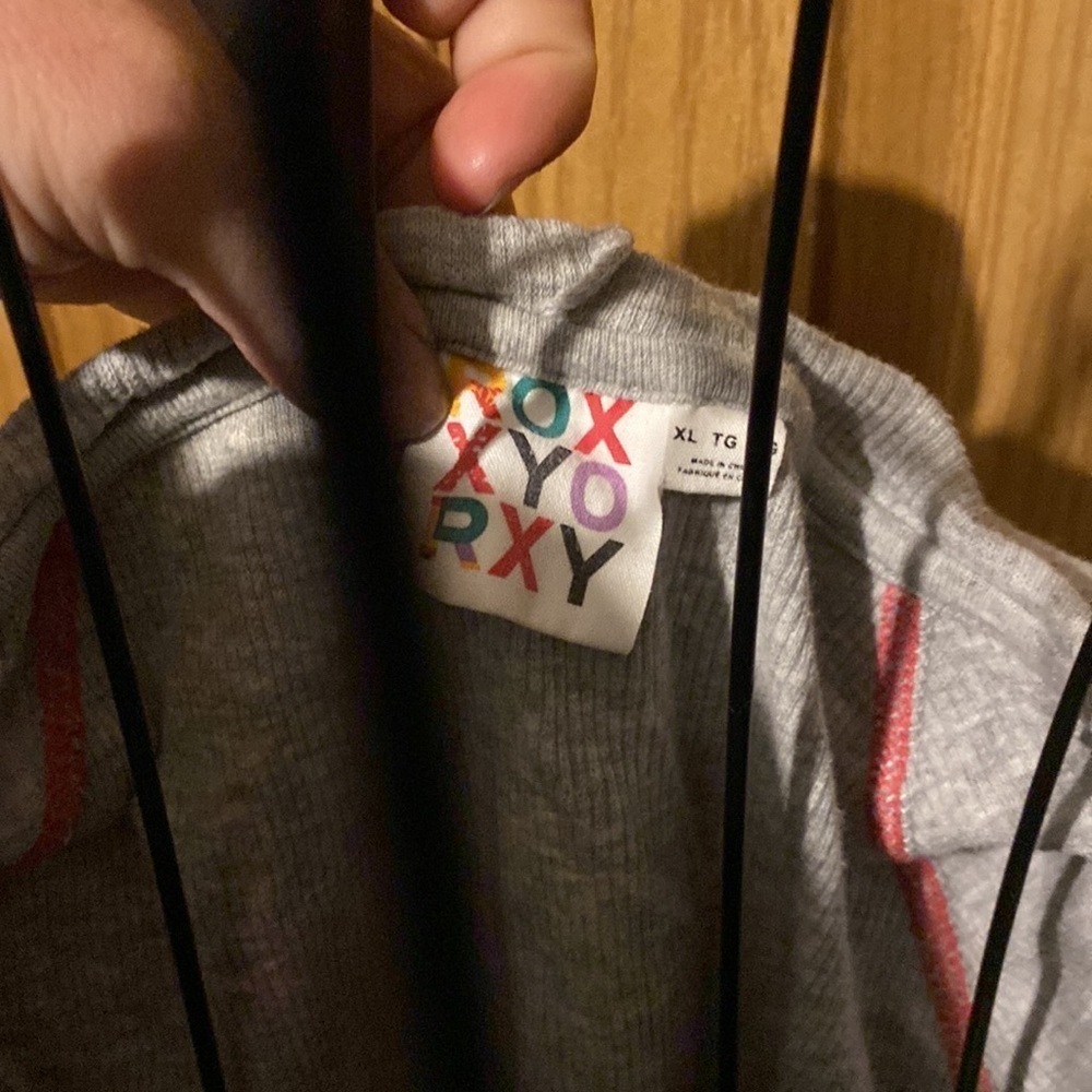 Roxy’s hoodie​​ - Picture 3 of 5